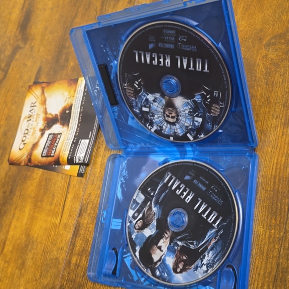 Total Recall Blu-ray Disc And Dvs - Picture 4 of 7